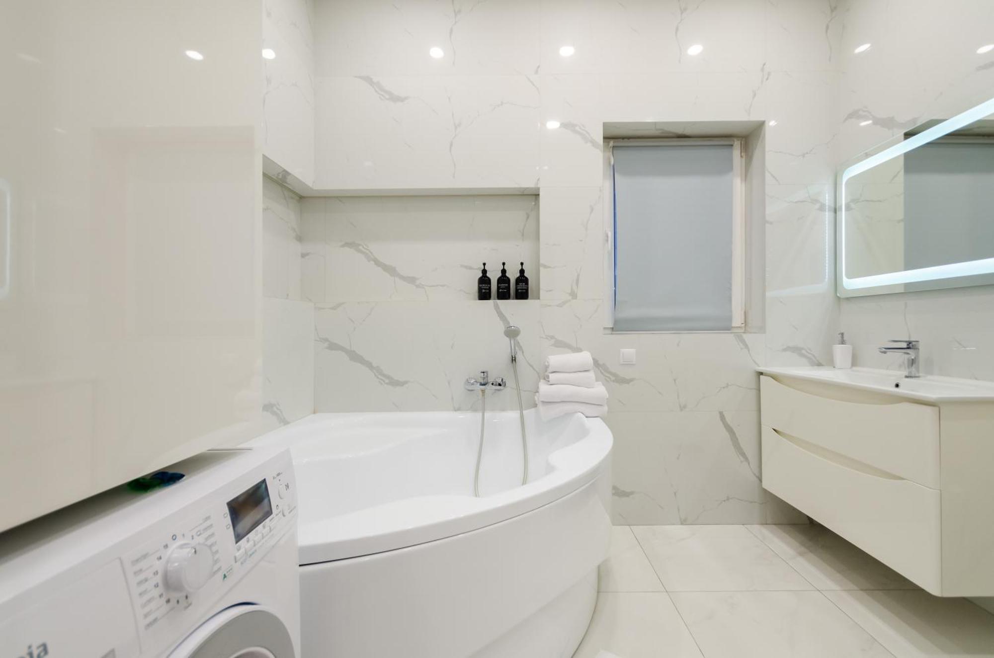 Petrovdom Apartments 267-373 In Rc Central Park, 7 John Mccain Street Kyiv Exterior photo